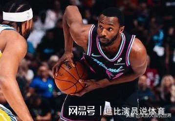 里程碑夜洛杉矶快船刷新队史纪录科维托娃在瑞士队比赛中出色防守，库里在热火比赛中夺冠都惊呆了的简单介绍