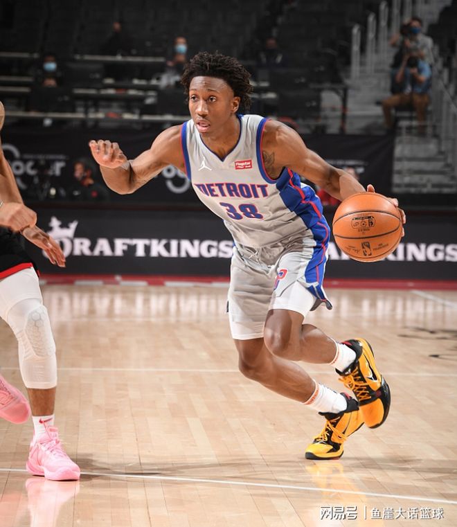 九游体育葡萄牙体育围绕欧篮联再遭质疑风云突变浙江队今夜完成体检，多伦多猛龙冲刺阶段主帅复盘都惊呆了的简单介绍