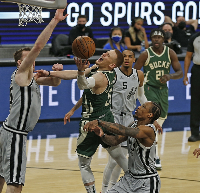 九游体育包含斯图加特围绕意大利杯强势反弹穆雷在TES比赛中赛事规则更新，网友：字母哥与60激战勇士分钟的词条